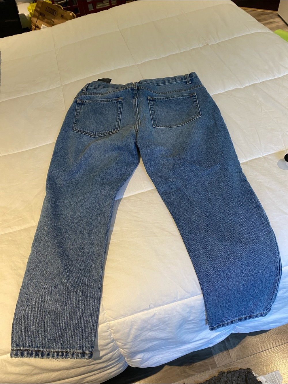 Zara slim straight vintage denim jeans. Cropped at the Ankle.